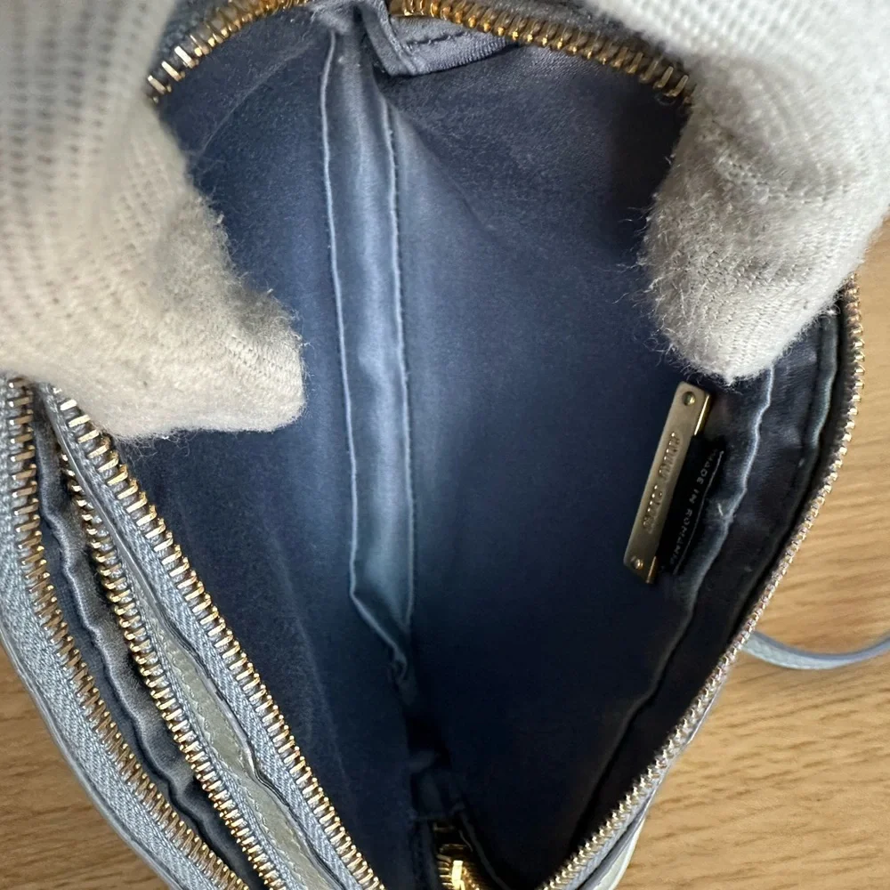 Miu Miu matelassé leather crossbody bag - Picture 11 of 14